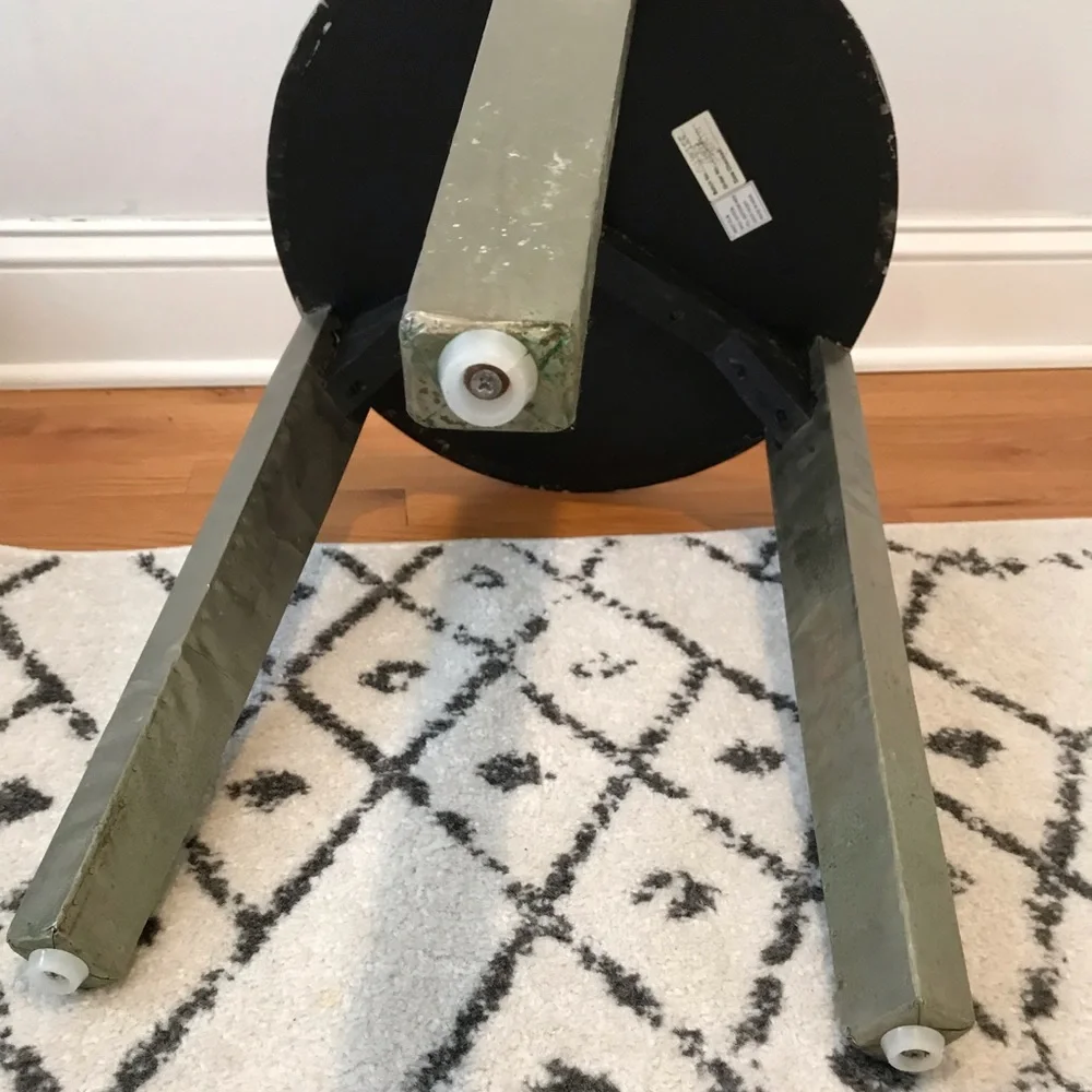 West Elm round table 20” tall